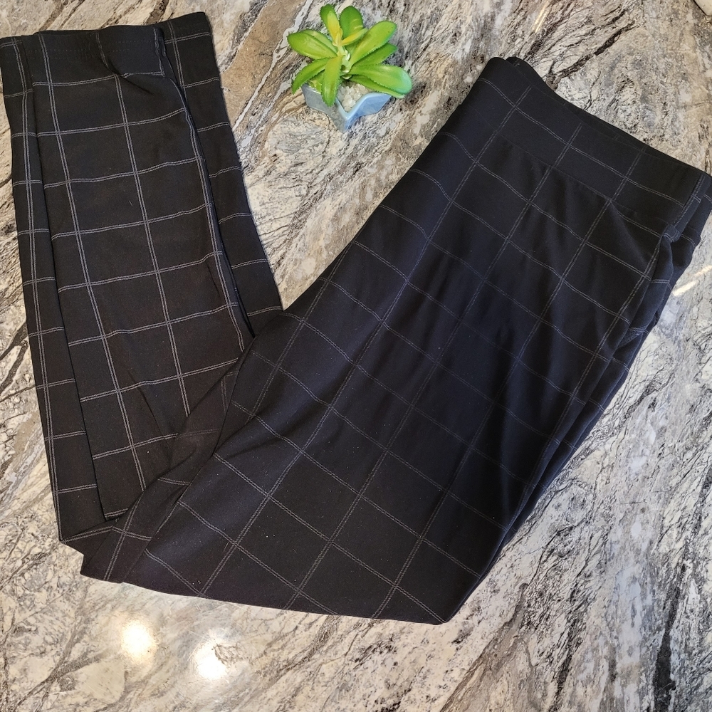 🍒5for$10 Maze black window pain leggings. Sz 2X